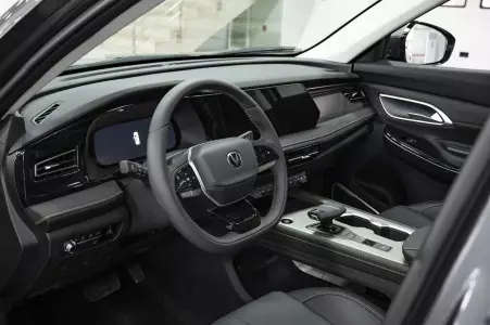 Интерьер Changan UNI-S 4X4, фото 1/7